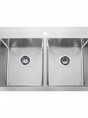 Walker-ER Sink Topmount Stainless Steel Kitchen Sink (Retail price of $718) - 1 available